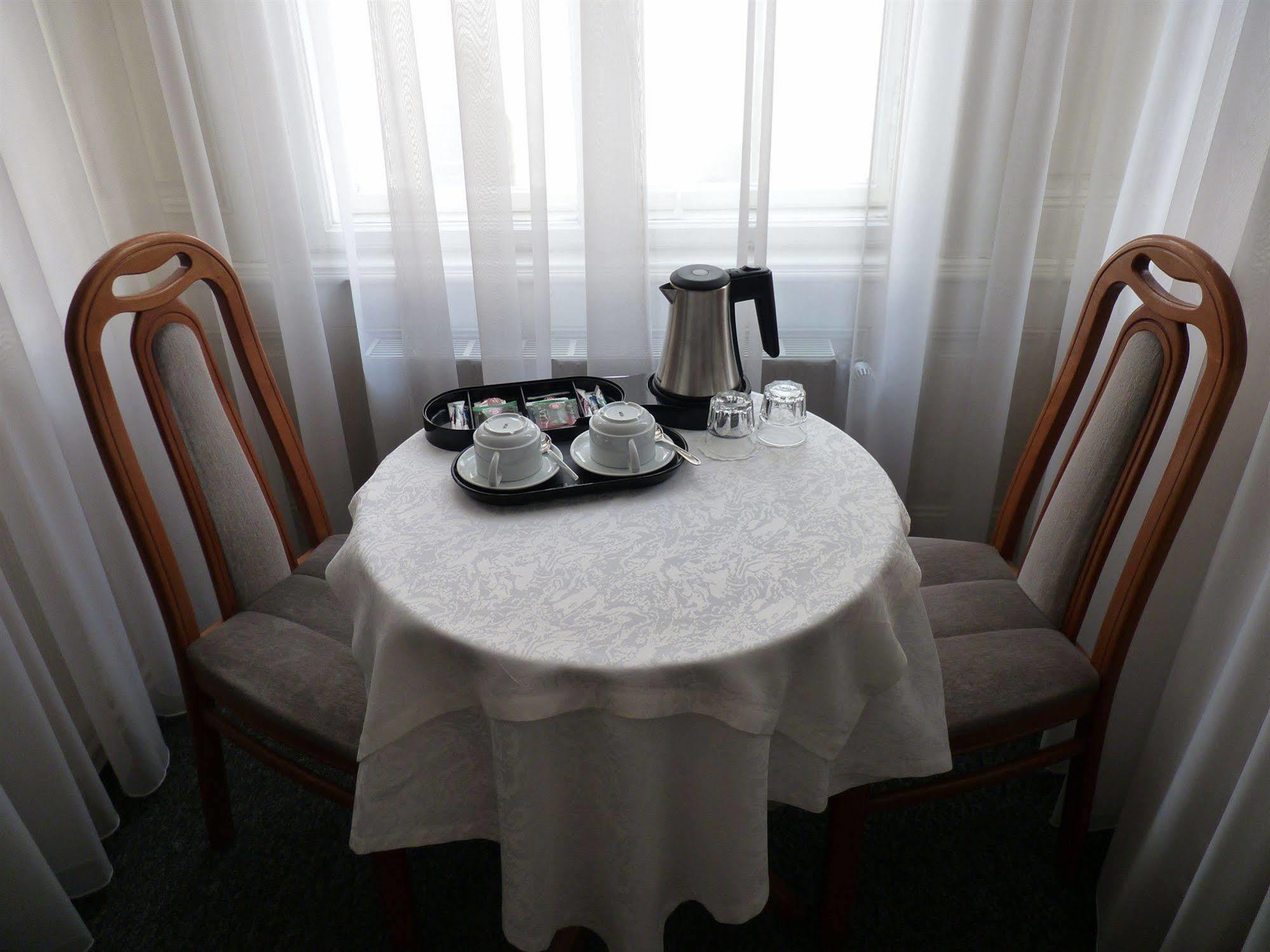 Hotel Pension Lumes - Self Check In Wien Eksteriør billede